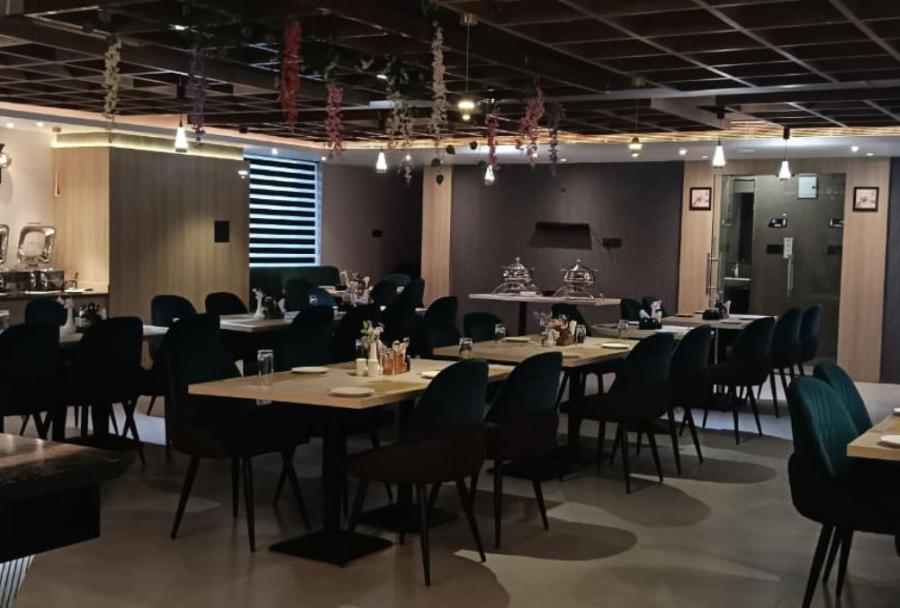 Delicious Multi-Cuisine Dining Experience at Global Inn Restaurant